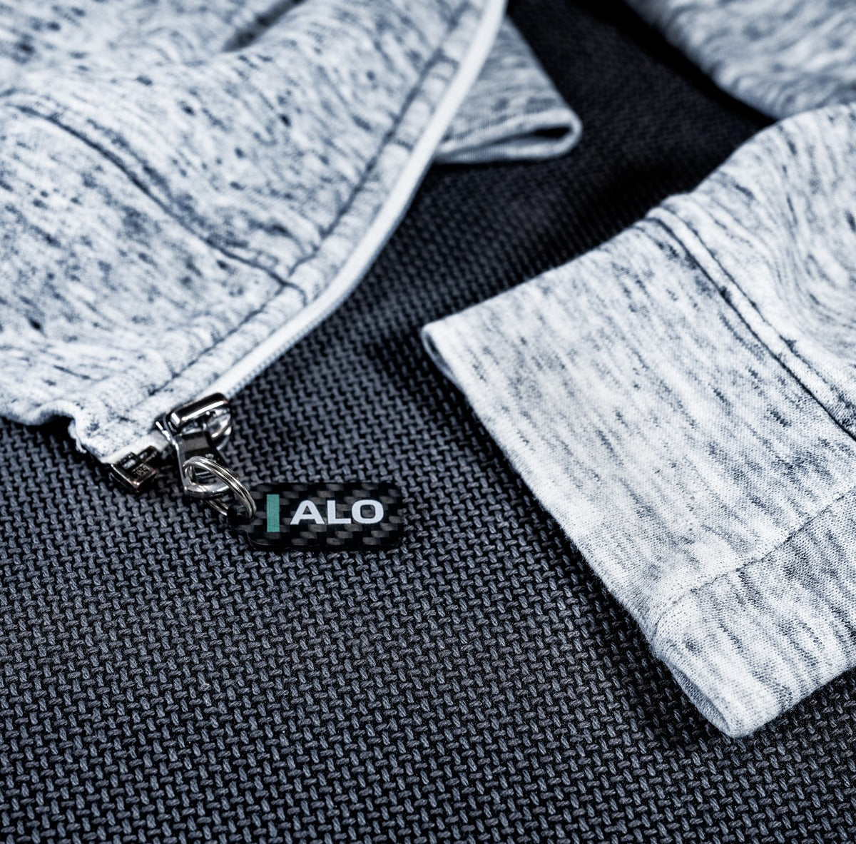 Fernando Alonso Carbon Fiber Sleutelhanger – Premium F1 Accessoire - RaceRevolution