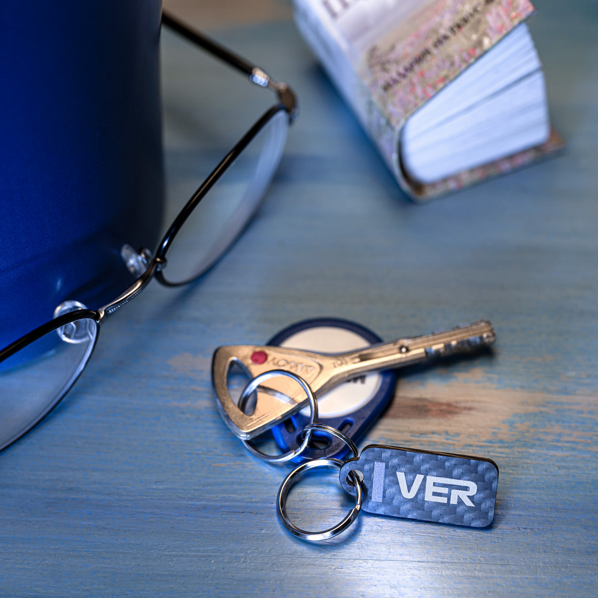 Max Verstappen Carbon Fiber Sleutelhanger – Premium F1 Accessoire - RaceRevolution