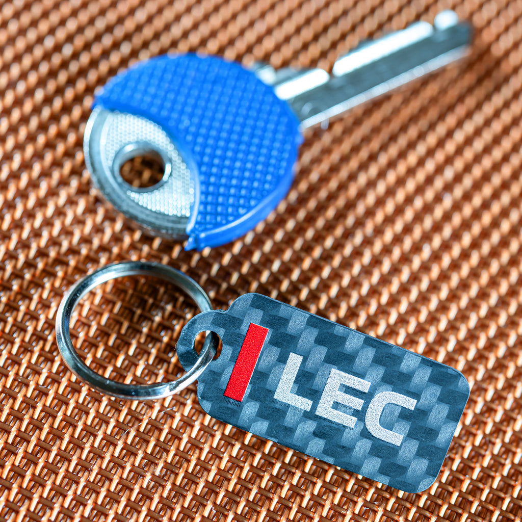 Charles Leclerc Carbon Fiber Sleutelhanger – Ferrari Premium Accessoire - RaceRevolution
